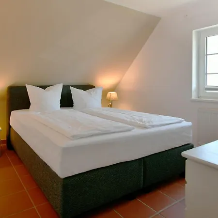 Am Gutspark Drankse Sonnenmorgen * ドランスケ