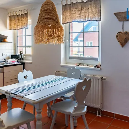 Am Gutspark Drankse Sonnenmorgen アパート *